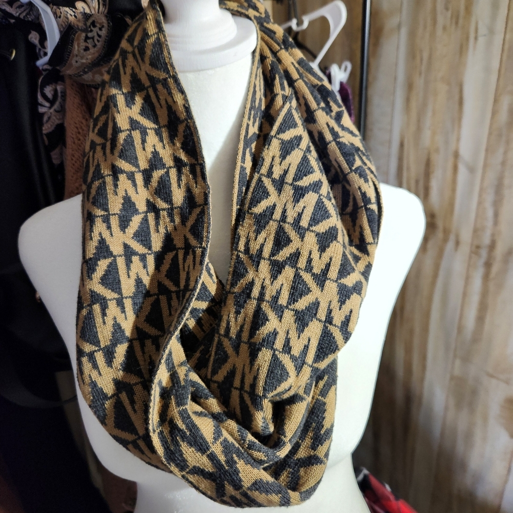 Michael Kors Infinity Scarf Euc - image 2